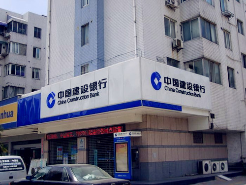 yЁ